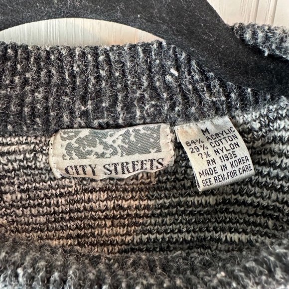 City Streets Vintage 90's Sweater Size Medium Black Gray - Picture 4 of 4
